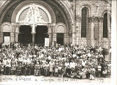 LOURDES 1974 PELERINAGE DES ORANAIS  (2)